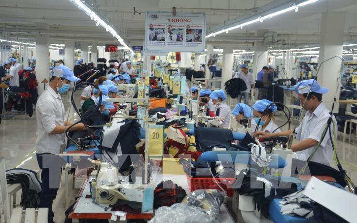 Để người lao động tiếp cận nguồn vốn vay chính thống