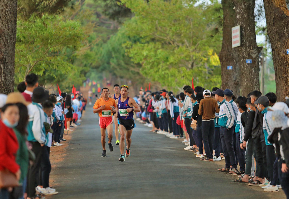 Khai mạc Giải vô địch Quốc gia Marathon và cự ly dài Báo Tiền Phong