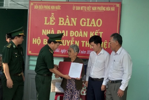 Bàn giao nhà đại đoàn kết tặng hộ nghèo tại Đà Nẵng