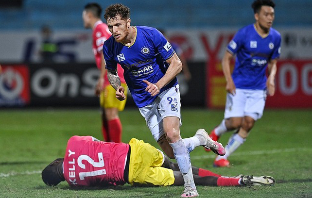 Geovane ghi bàn phút cuối, Hà Nội FC thoát thua trên sân nhà