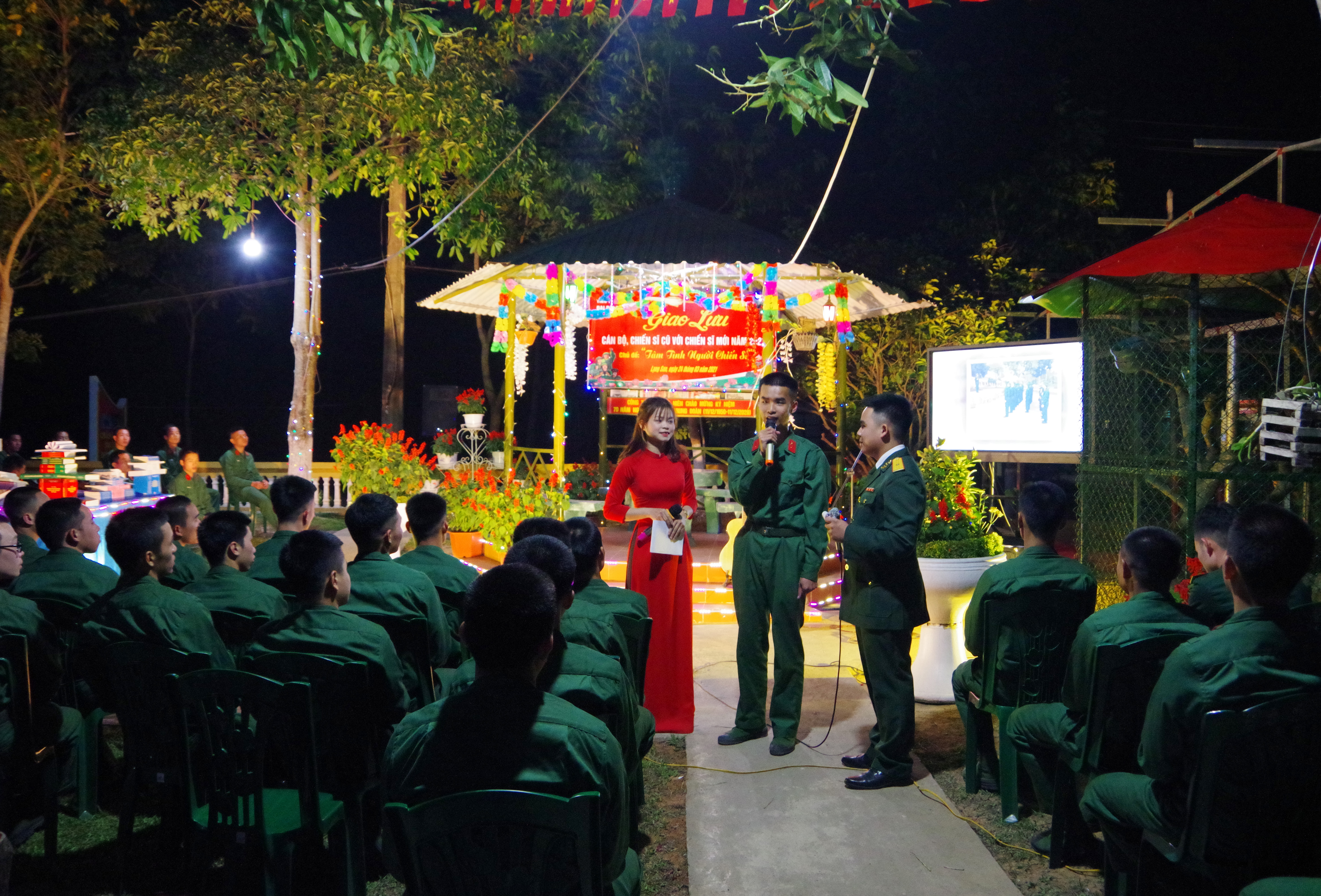 Thêm tin yêu, gắn bó, thắt chặt tình thân