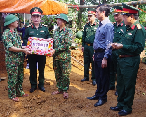 Ban Chỉ đạo Quốc gia 515 kiểm tra công tác tìm kiếm, quy tập hài cốt liệt sĩ tại Quảng Trị
