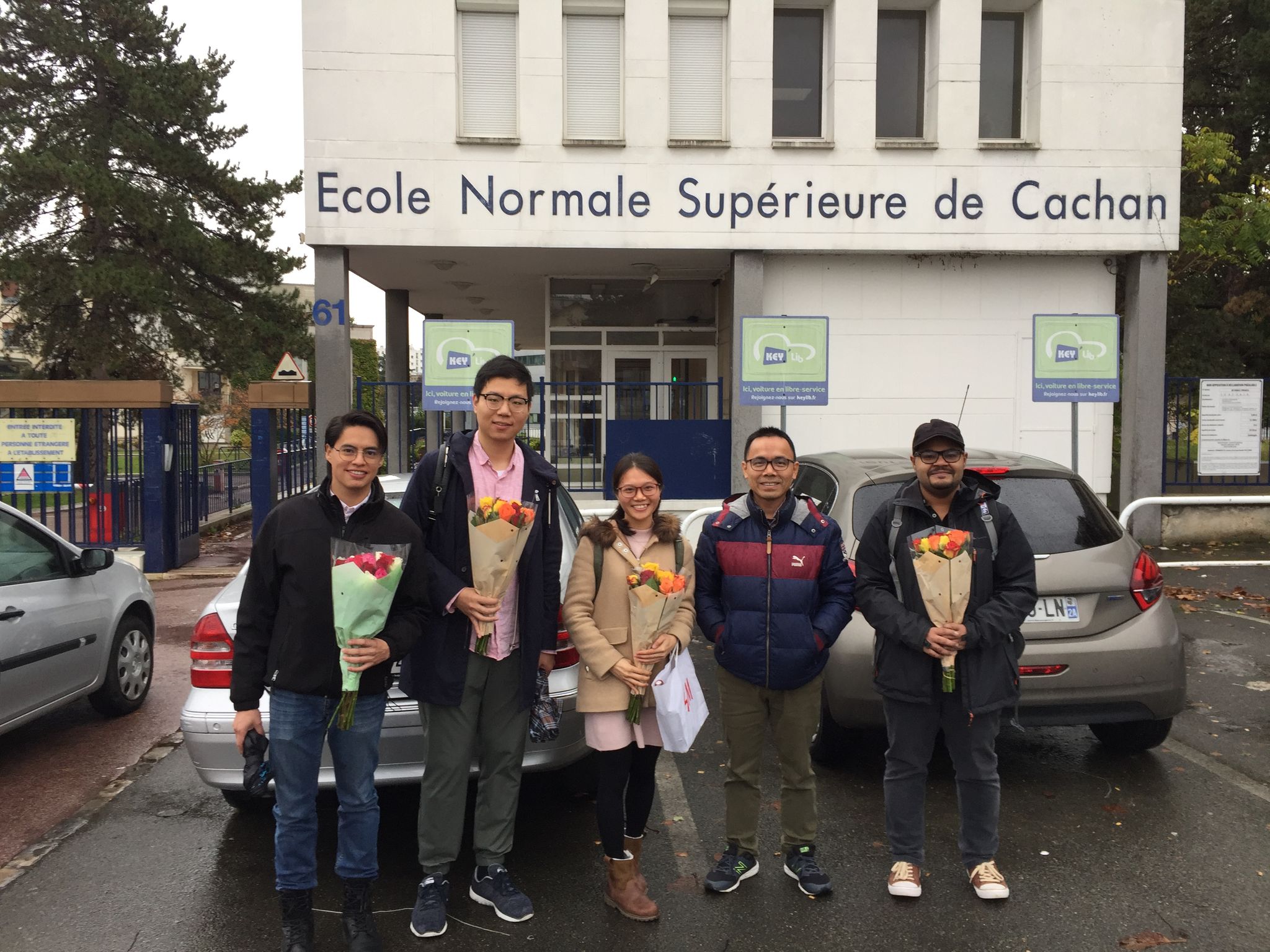 Nhịp cầu nhỏ trên cây cầu lớn Pháp-Việt