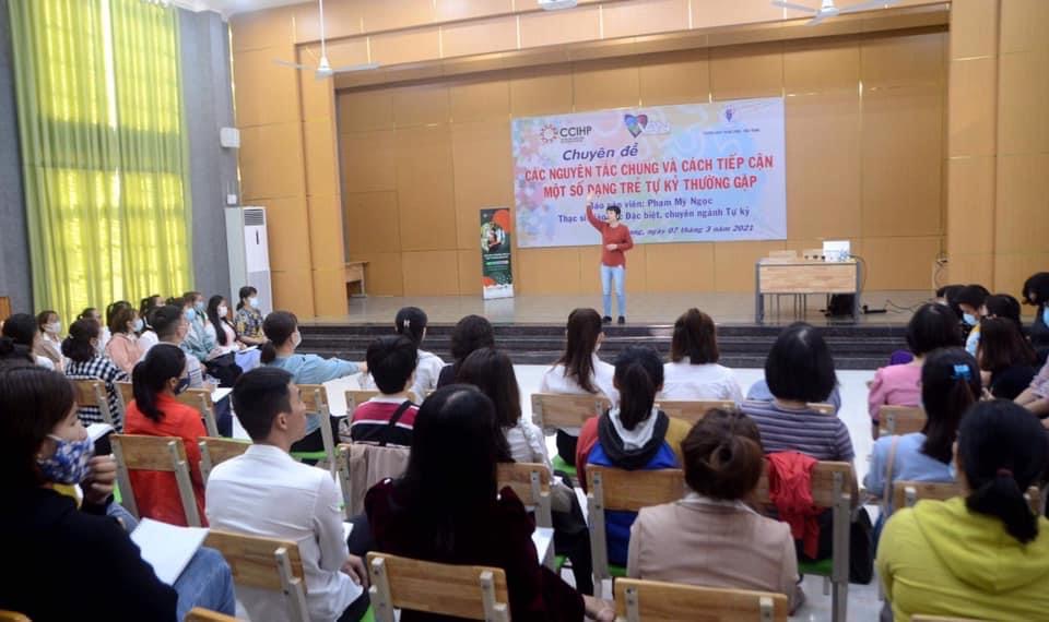 Chăm sóc trẻ tự kỷ: Cần nhất là sự kiên trì của cha mẹ