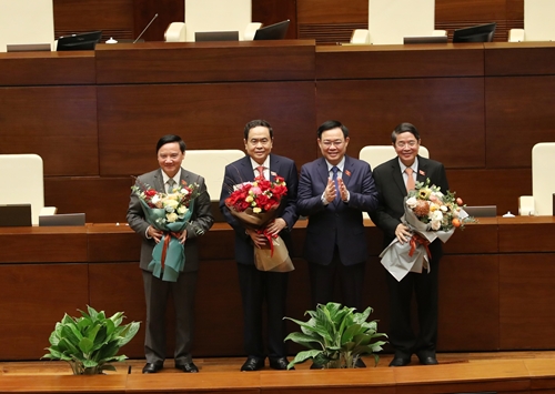 Ba đồng chí: Trần Thanh Mẫn, Nguyễn Khắc Định, Nguyễn Đức Hải được bầu làm Phó chủ tịch Quốc hội