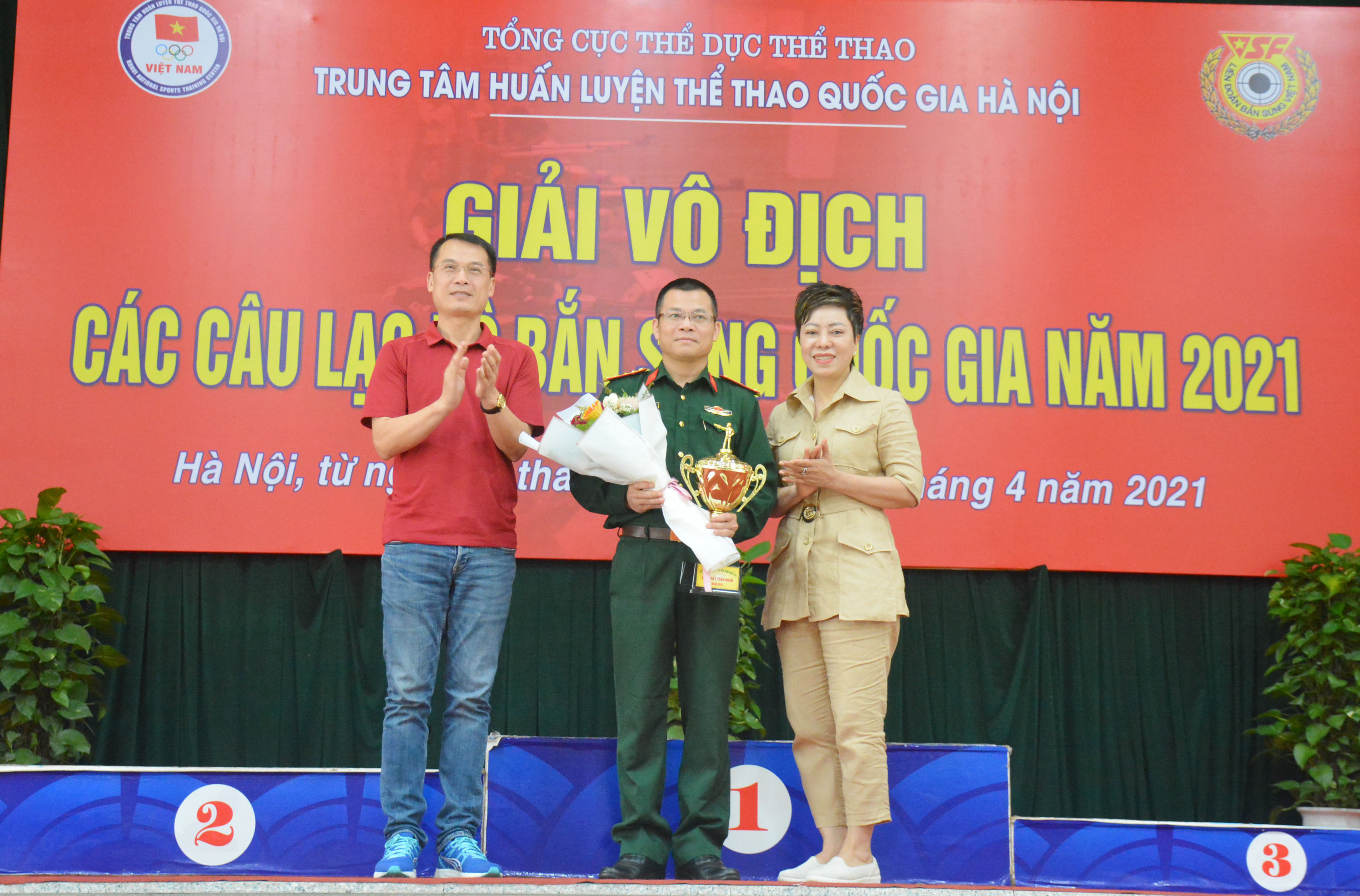 Đoàn Quân đội nhất toàn đoàn, phá 3 kỷ lục quốc gia về bắn súng
