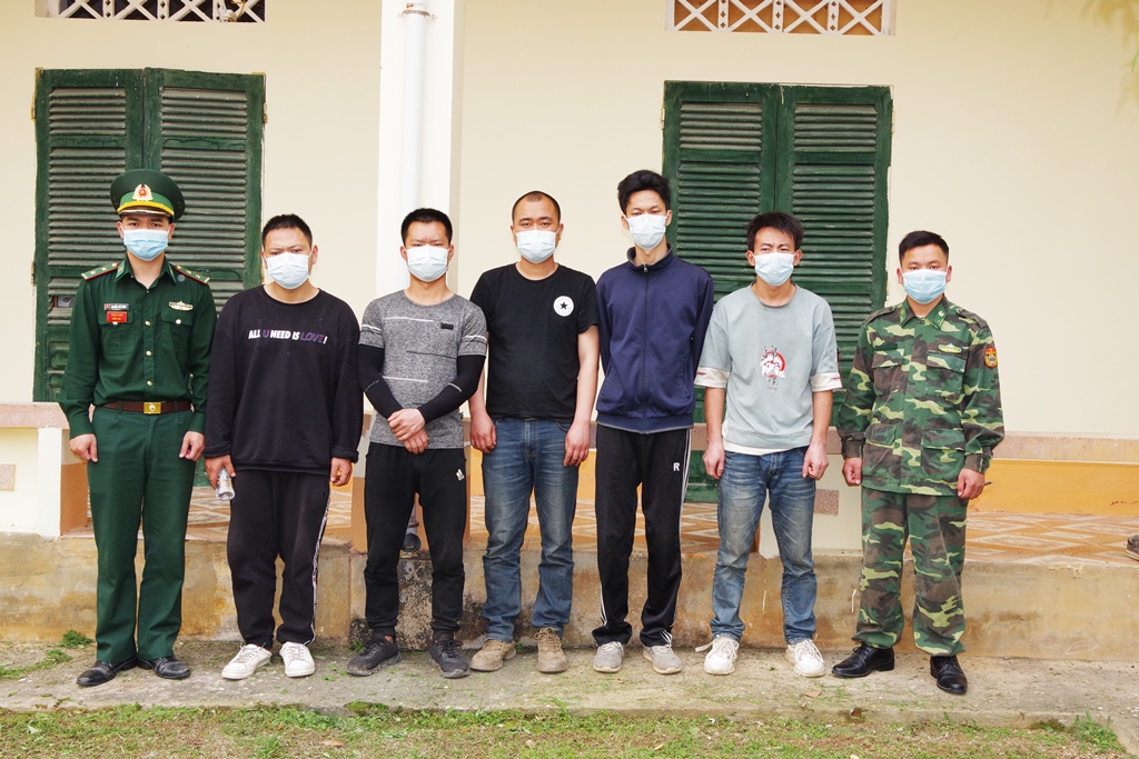 Điện Biên: Bắt giữ 4 đối tượng tổ chức đưa người nước ngoài xuất cảnh trái phép sang Lào