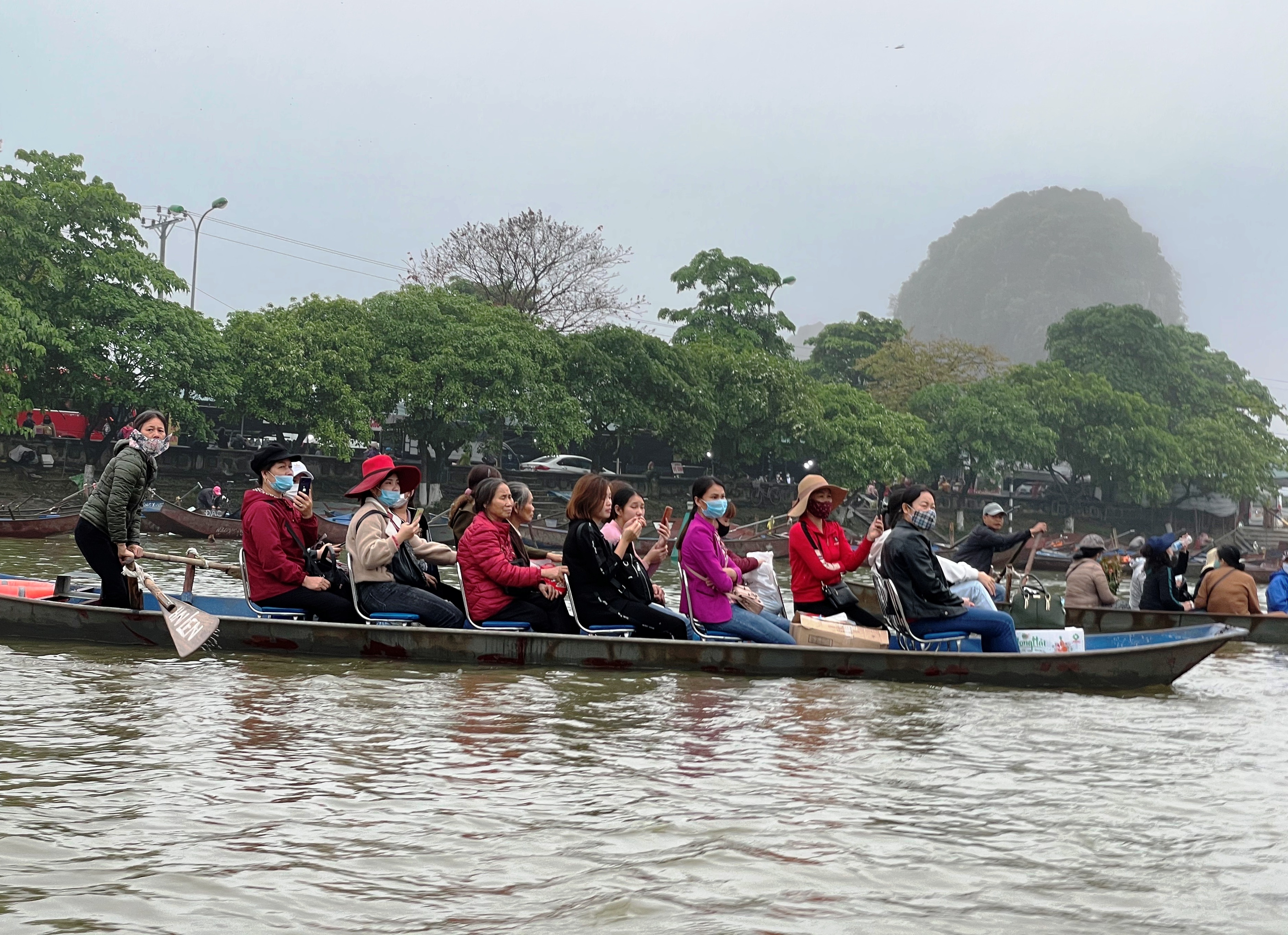 Những chuyến đò 