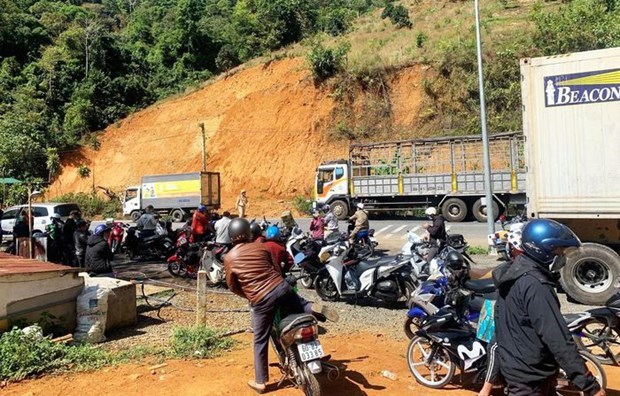 Lâm Đồng: Va chạm với xe tải, 2 nữ sinh viên thiệt mạng