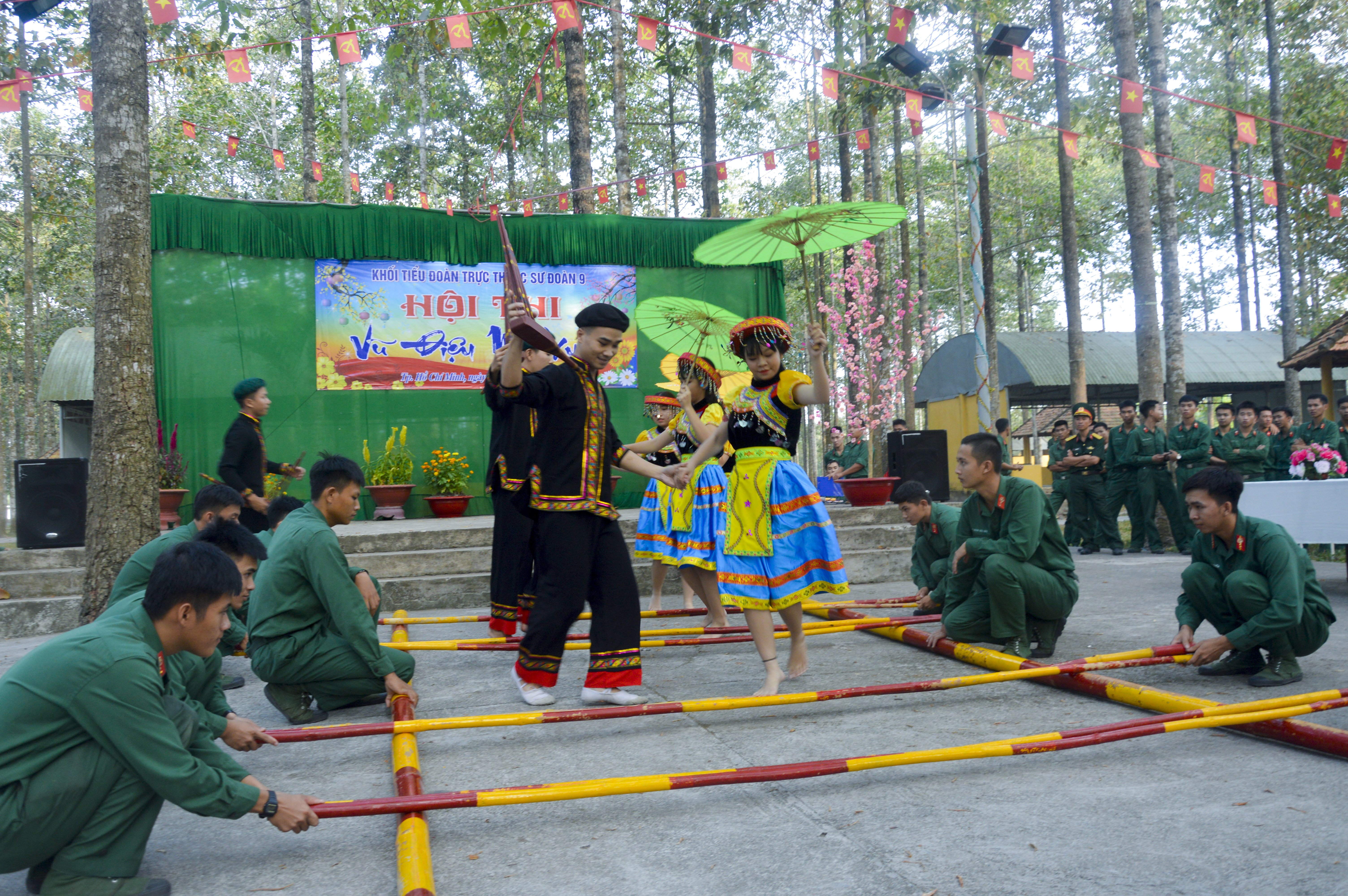 Củng cố nền tảng đạo đức, thúc đẩy nếp sống văn minh