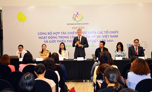 Hợp tác chiến lược nâng cao hoạt động hỗ trợ trẻ tự kỷ tại Việt Nam 