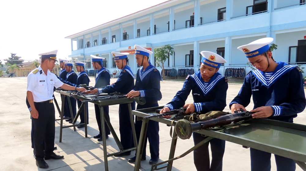 Bảo quản vũ khí trang bị kỹ thuật sau huấn luyện.