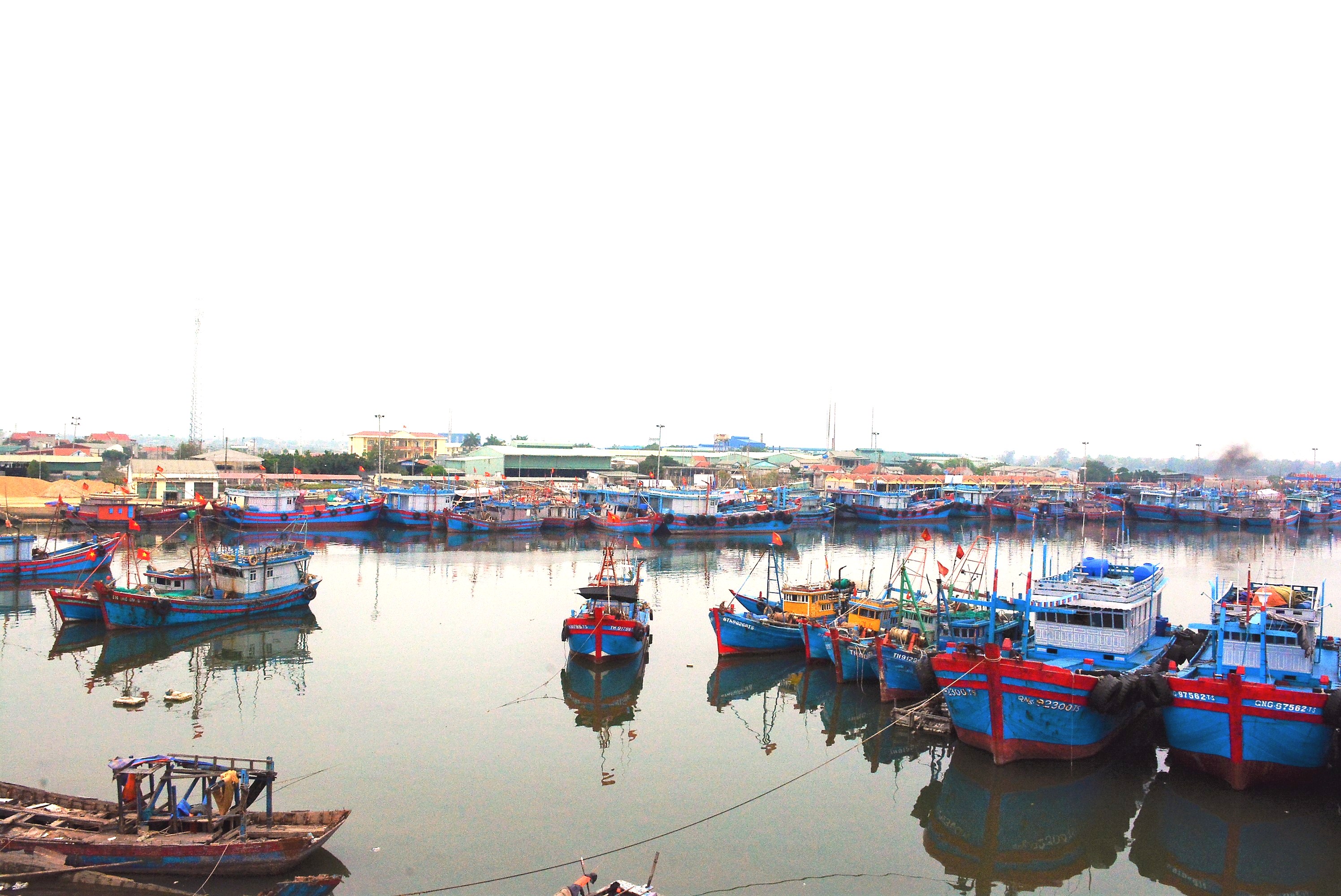 Bài 1: Biển vắng dần ngư dân