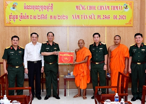 Lãnh đạo Tổng cục Chính trị thăm, chúc Tết Chol Chnăm Thmây đồng bào, Phật tử tại Cần Thơ