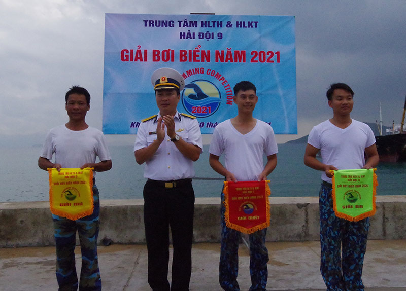 Tổ chức thành công giải bơi biển năm 2021