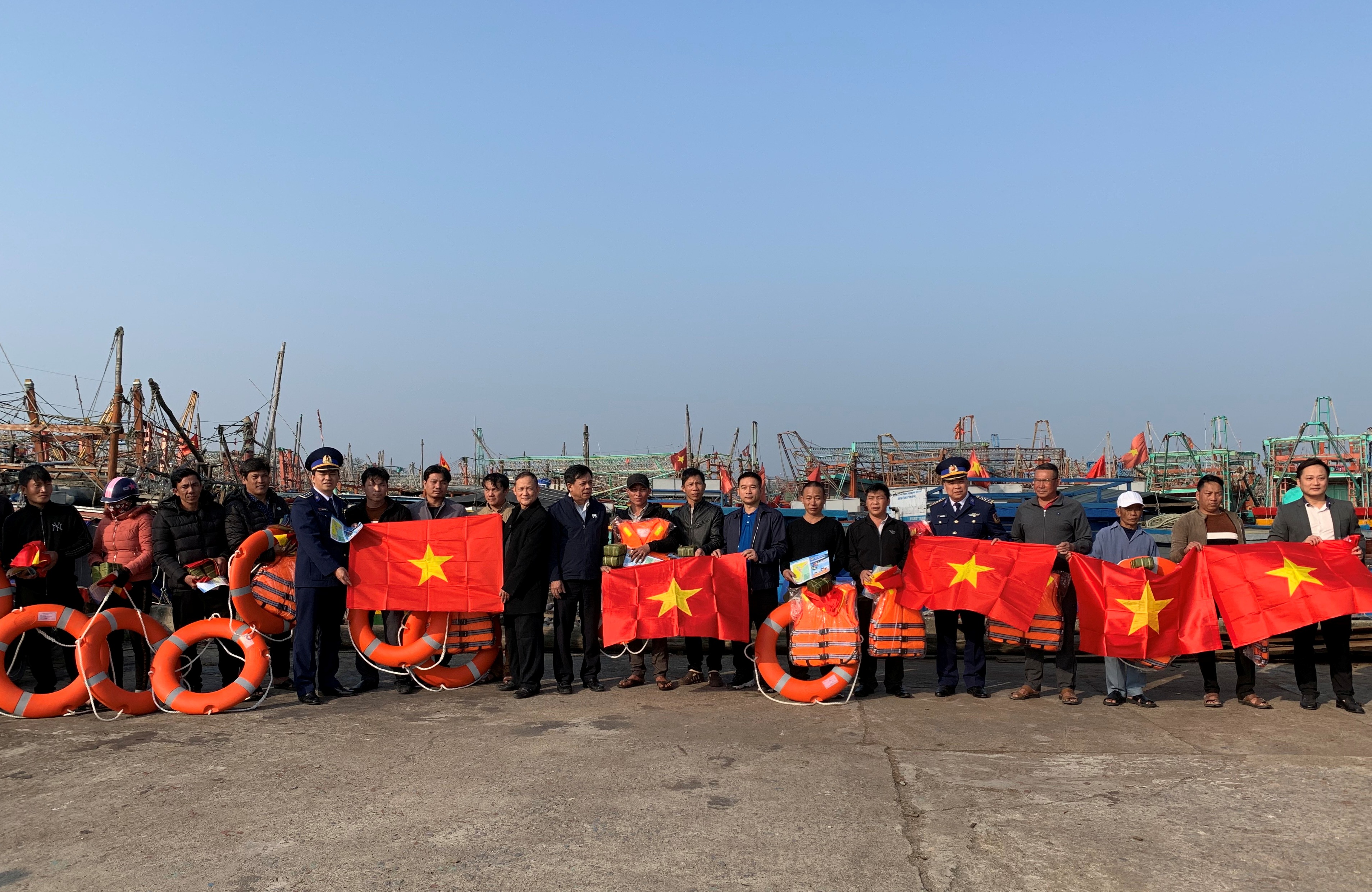 Bài 3: Làm gì để ngư dân quay về với biển? (Tiếp theo và hết)