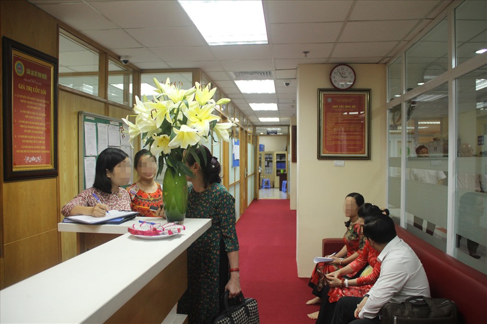 LÃNG PHÍ LÒNG TIN