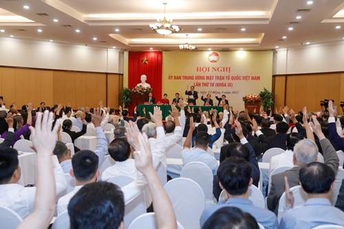 Đồng chí Đỗ Văn Chiến giữ chức Chủ tịch Ủy ban Trung ương Mặt trận Tổ quốc Việt Nam