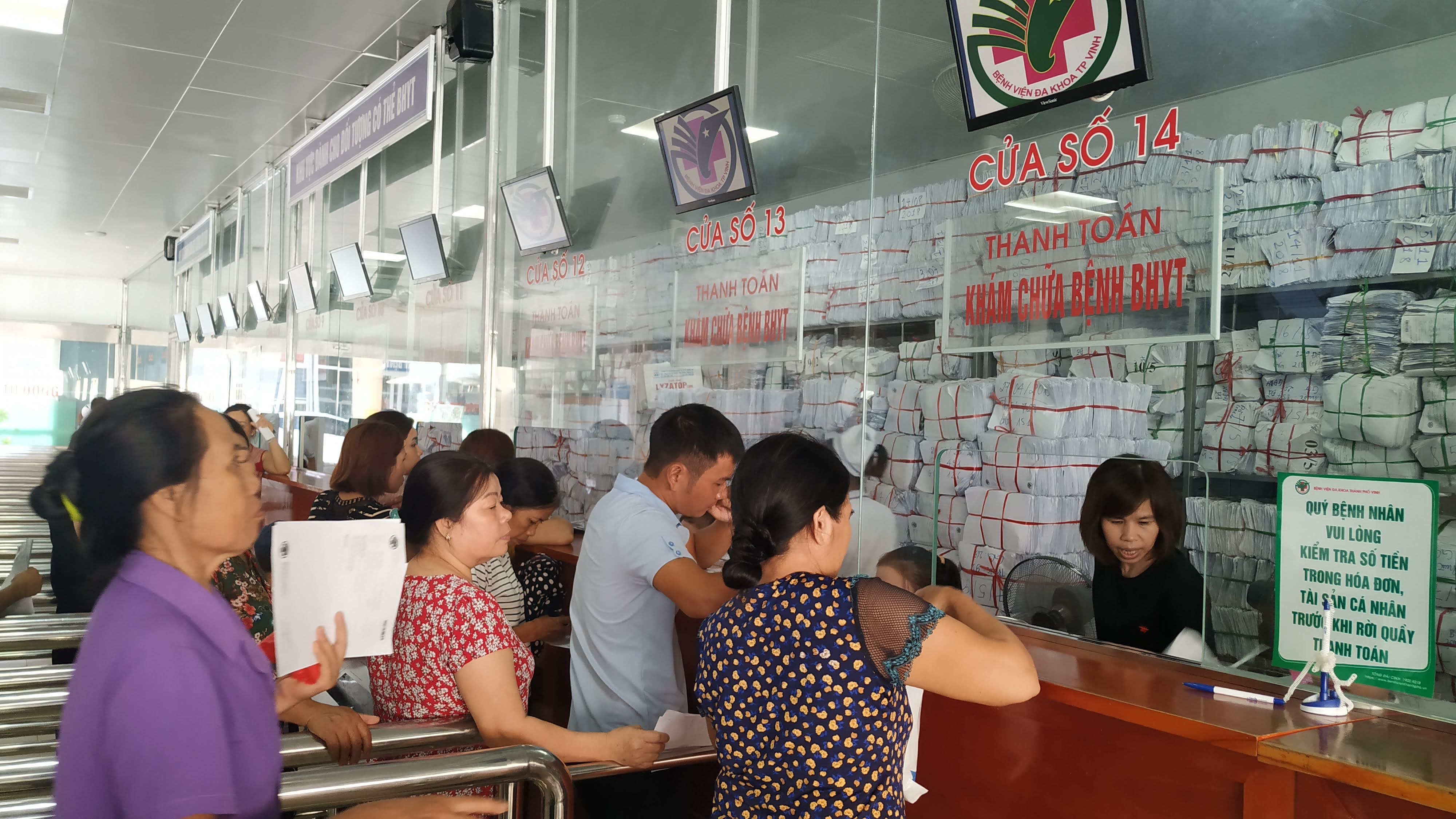 Trục lợi bảo hiểm y tế - hành vi cần nghiêm trị