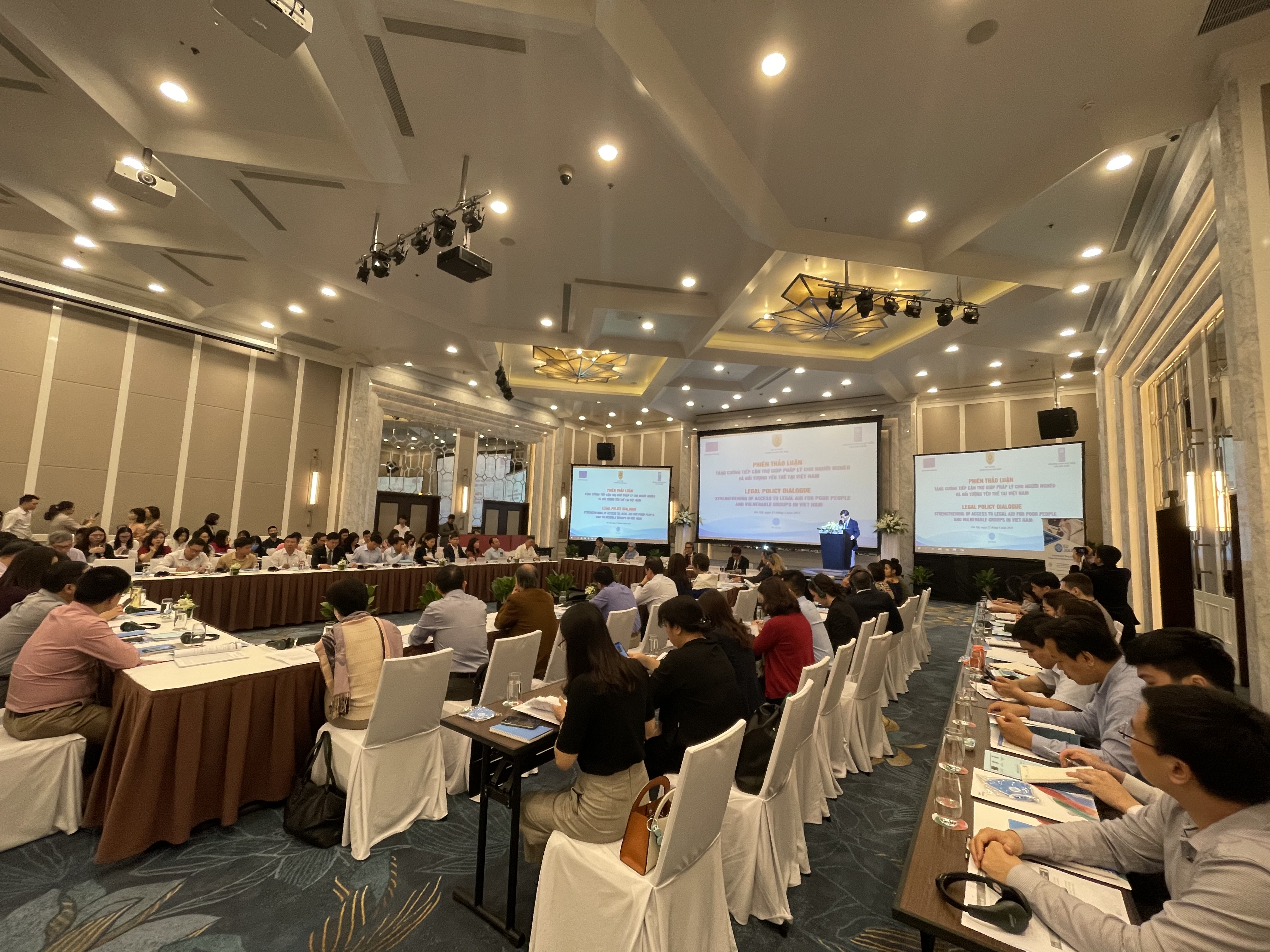 Tăng cường tiếp cận trợ giúp pháp lý cho người nghèo và đối tượng yếu thế tại Việt Nam