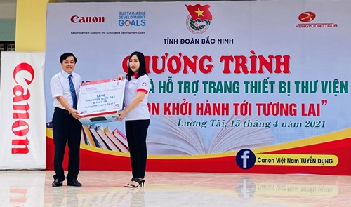 Hỗ trợ trang bị thư viện cho học sinh tại Bắc Ninh