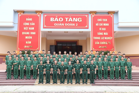 Tổ chức giáo dục truyền thống tại Quân đoàn 2