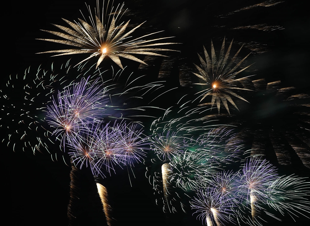 Sắc màu pháo hoa trên đất Tổ Hùng Vương