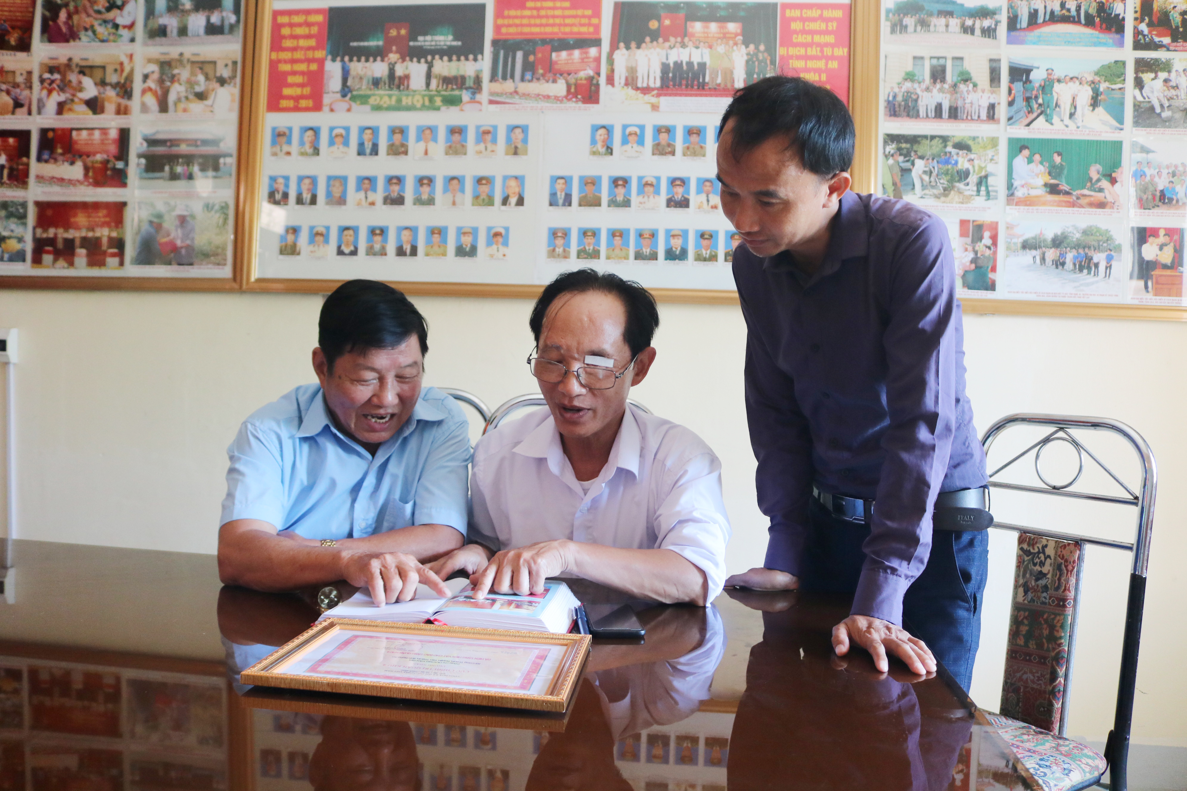 Một lòng kiên trung với Đảng