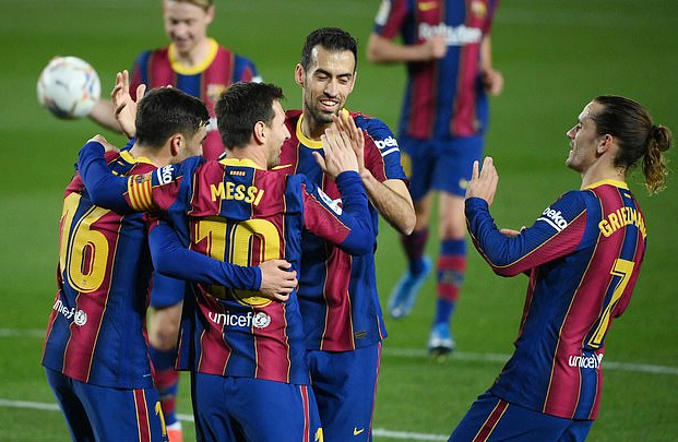 Các đội bóng lớn đều giành chiến thắng trọn vẹn