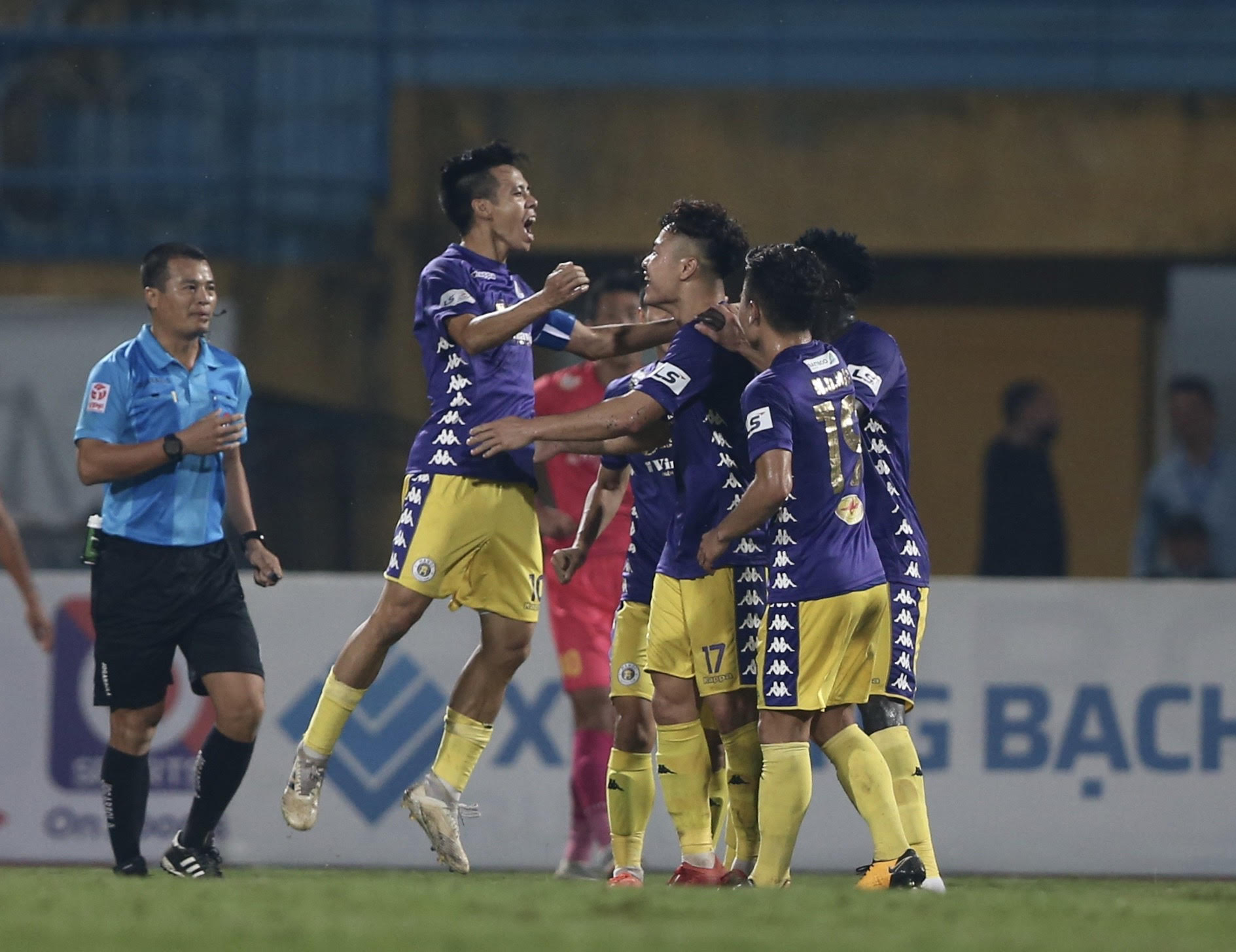 Tìm lại niềm vui chơi bóng 