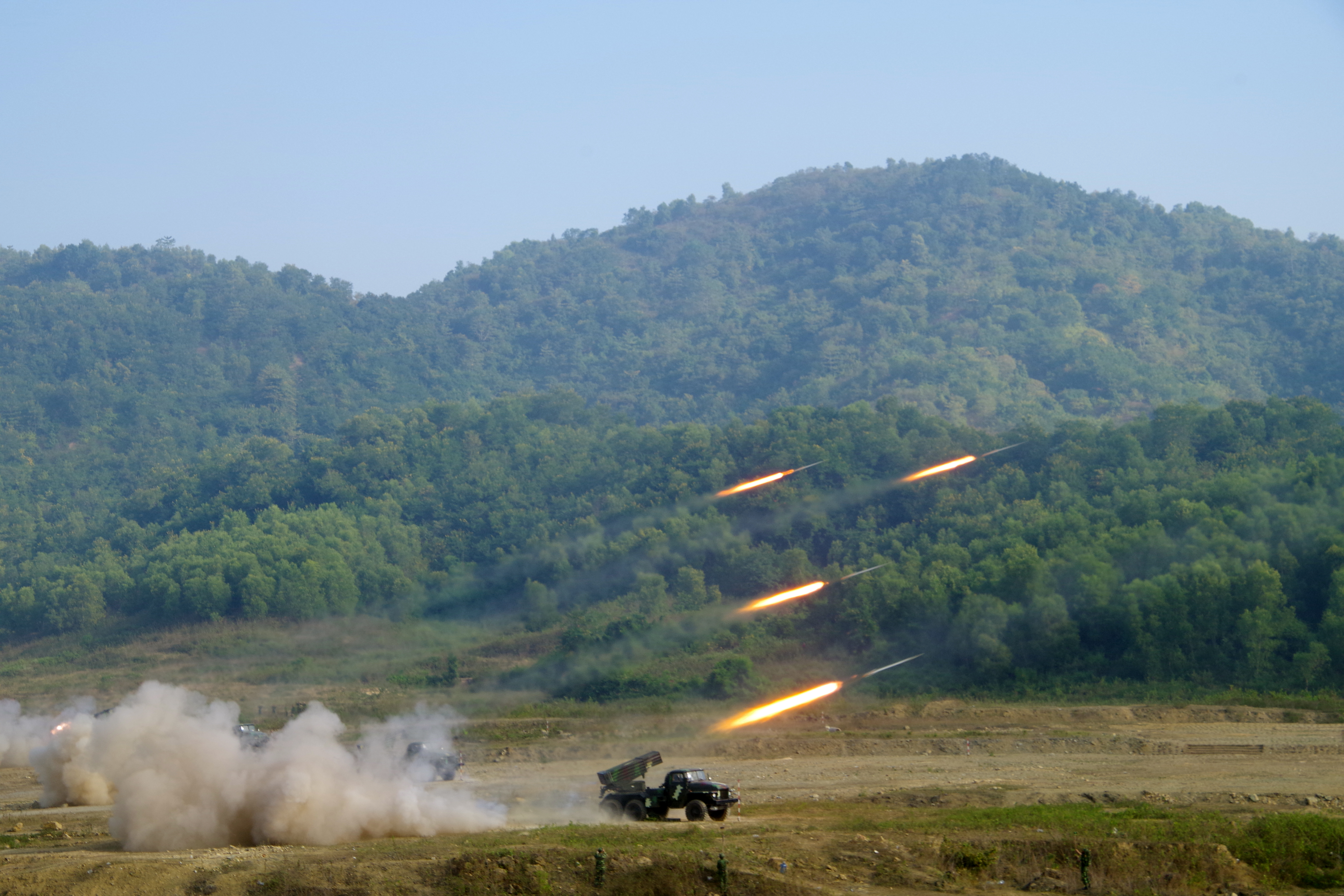 Tổ chức quân đội tinh, gọn, mạnh, tiến lên hiện đại và những vấn đề đặt ra