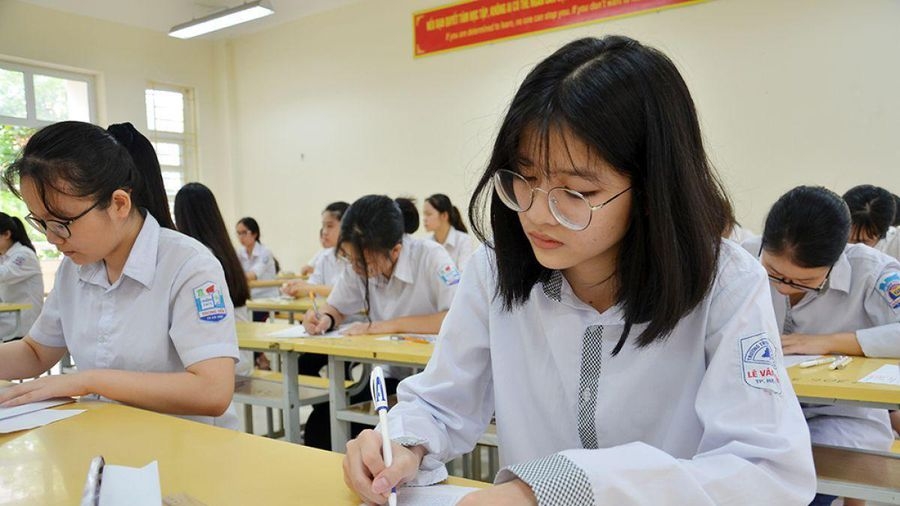 Trao Bằng khen tặng 1.355 học sinh giỏi quốc gia Trung học phổ thông năm 2021