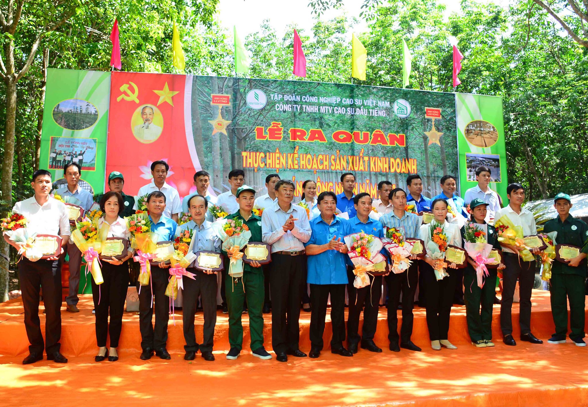 Phấn đấu hoàn thành xuất sắc chỉ tiêu sản xuất, kinh doanh ngành cao su