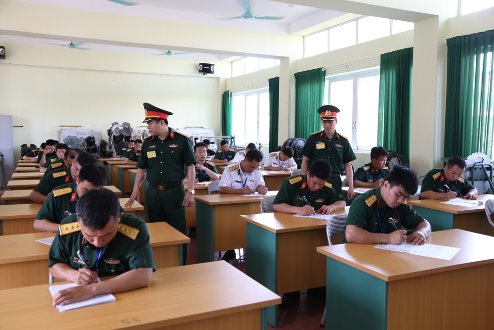 Các kíp xe tham gia nội dung thi “Nhận thức chính trị”, góp phần xây dựng lực lượng TTG toàn quân vững mạnh đáp ứng yêu cầu, nhiệm vụ trong tình hình mới.