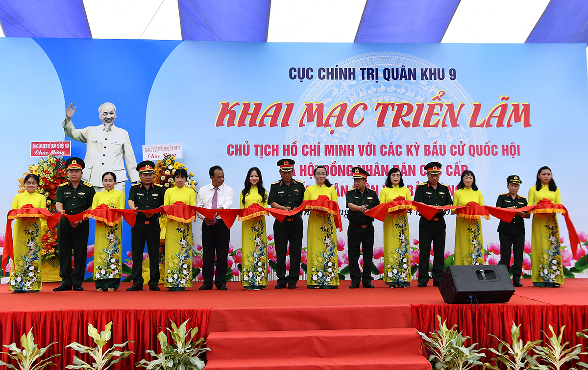 Khai mạc triển lãm “Chủ tịch Hồ Chí Minh với các kỳ bầu cử đại biểu Quốc hội và Hội đồng nhân dân các cấp”