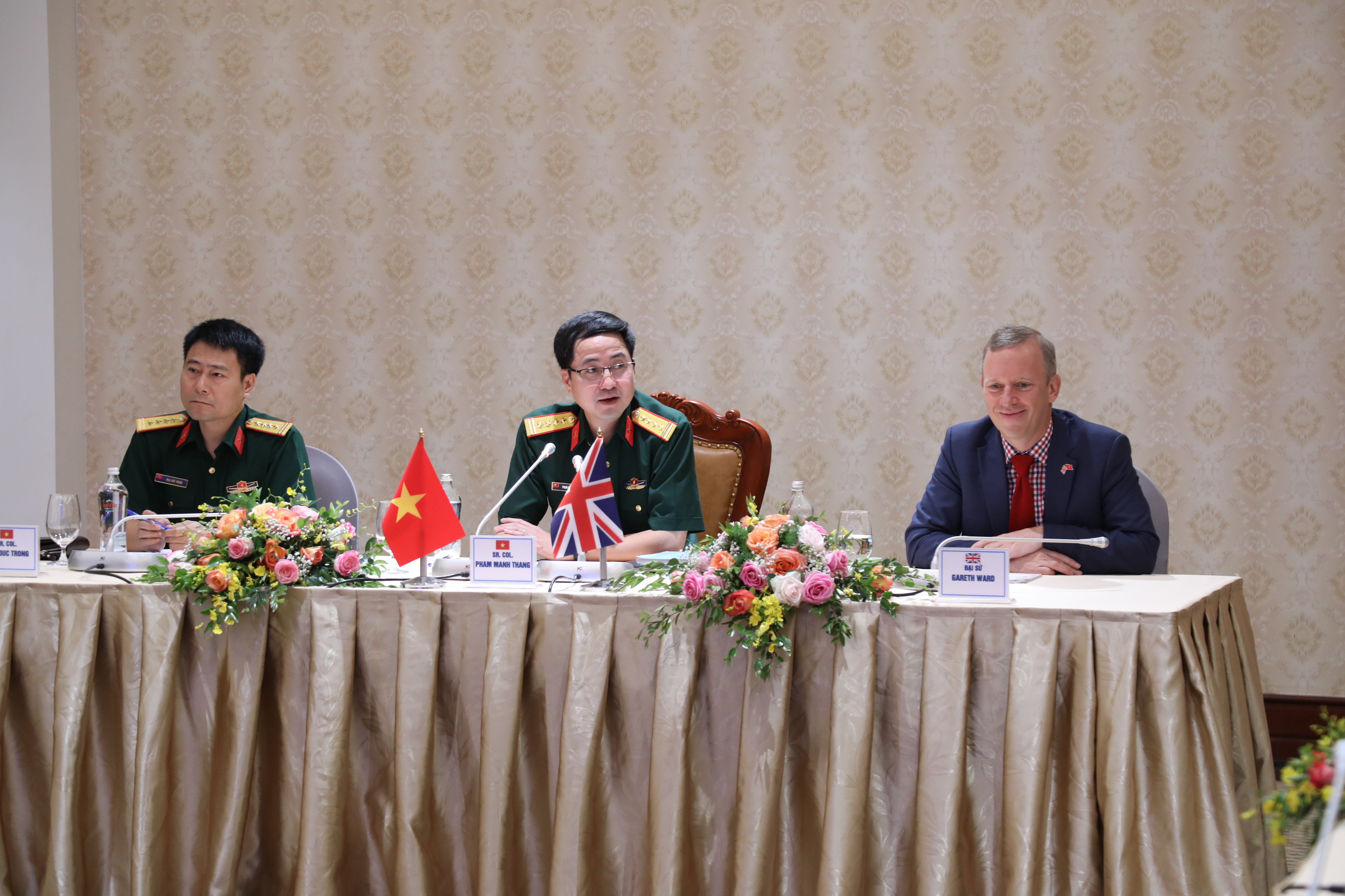 Thông tin về Chính sách quốc phòng, an ninh, ngoại giao và phát triển của Vương quốc Anh