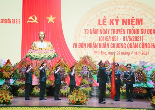 Đại tướng Lương Cường dự Lễ kỷ niệm 70 năm truyền thống của Sư đoàn 316, Quân khu 2