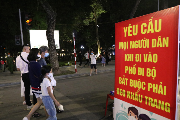 Sau nghỉ lễ, người dân trở lại Thủ đô phải khai báo y tế bắt buộc

