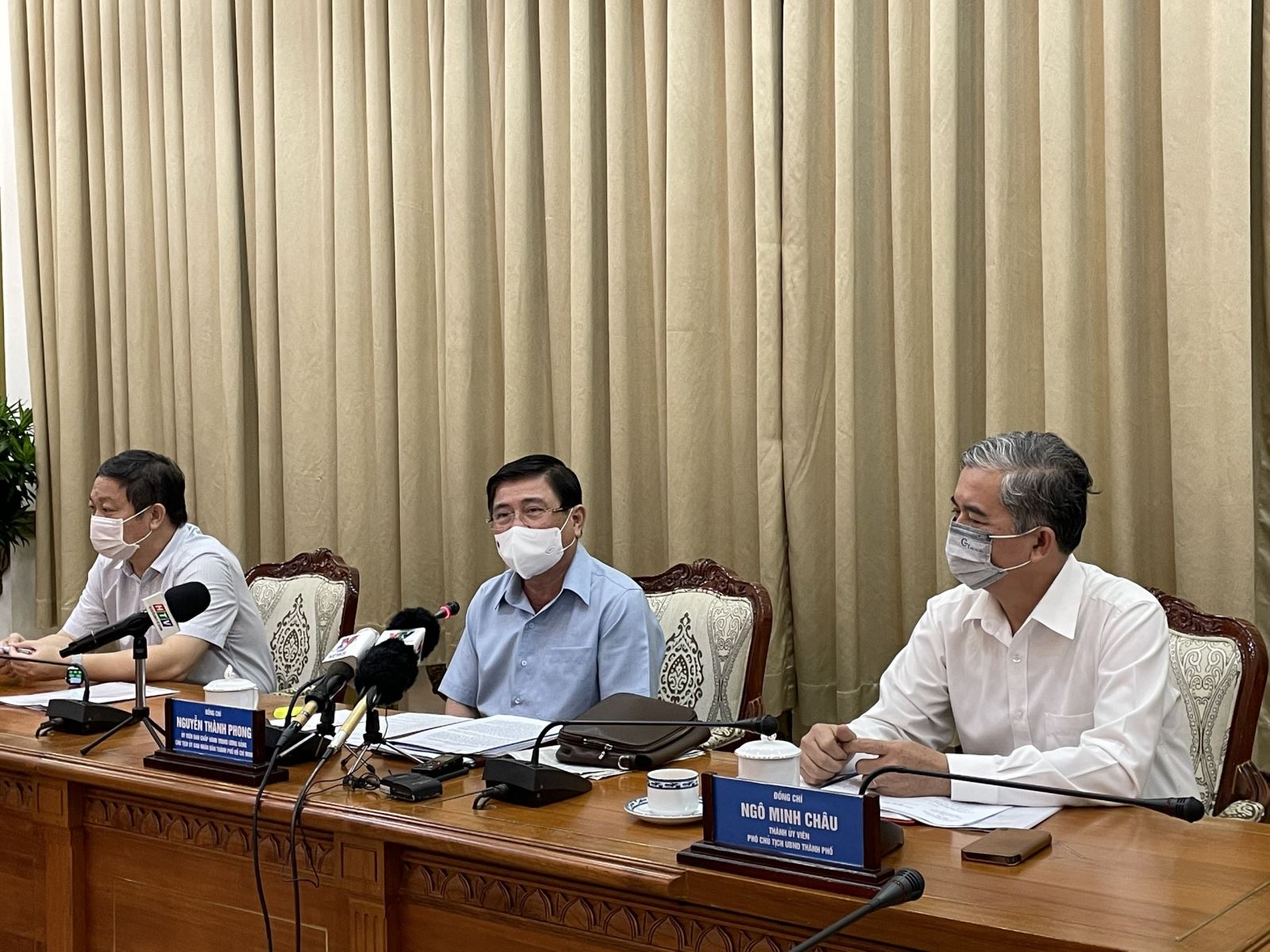 TP Hồ Chí Minh tạm dừng hoạt động massage, xông hơi, rạp chiếu phim, sân khấu từ 18 giờ hôm nay (3-5)