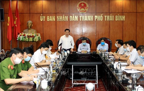 Lãnh đạo tỉnh, thành phố Thái Bình họp khẩn về chống dịch Covid-19