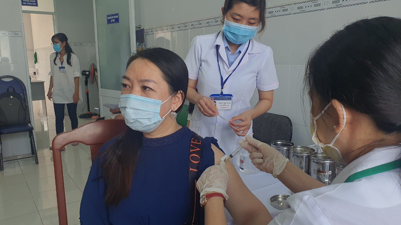 Bạc Liêu triển khai tiêm vaccine ngừa Covid-19 cho lực lượng truyền thông