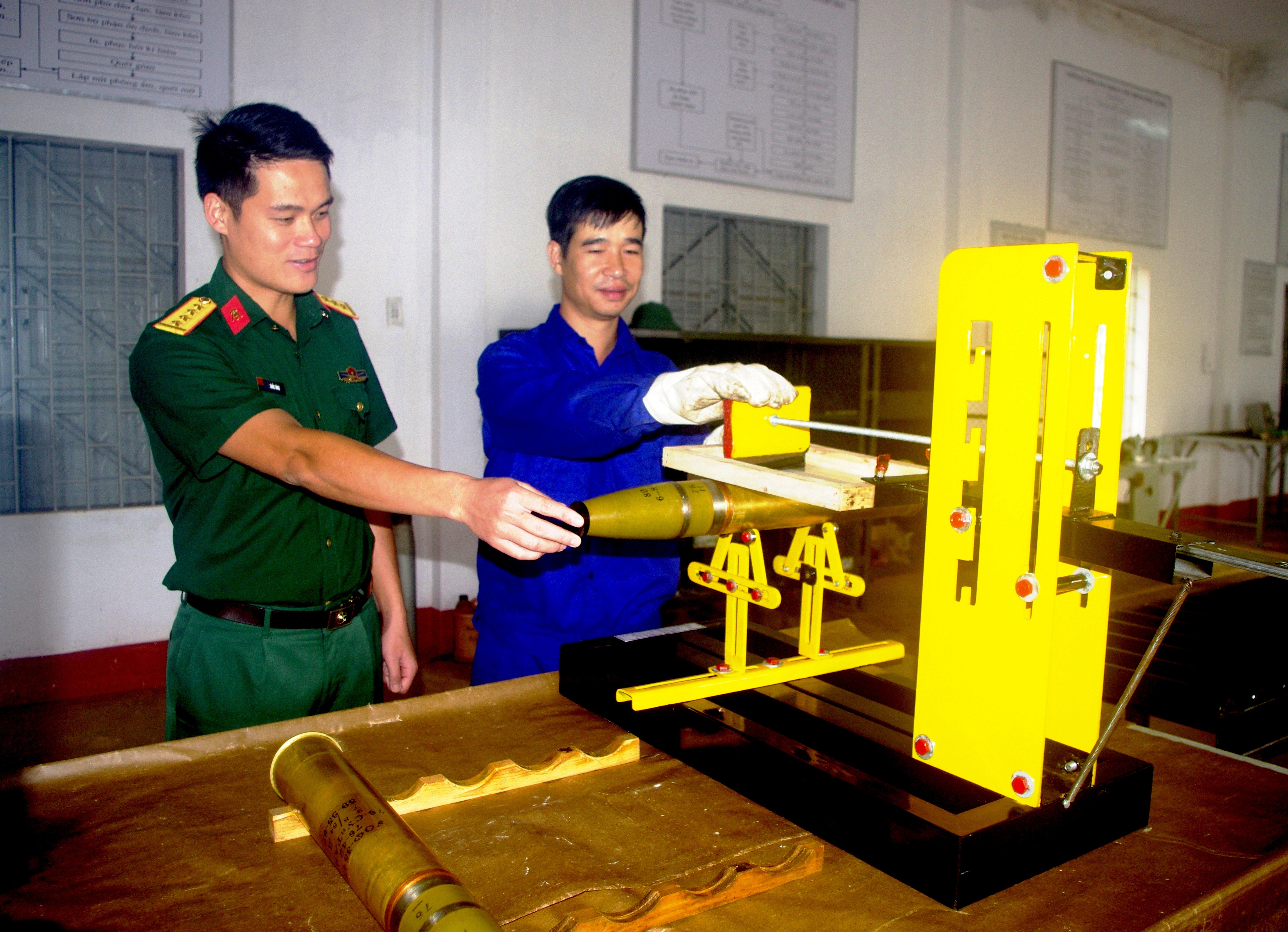 Tự động hóa in ký hiệu đạn dược