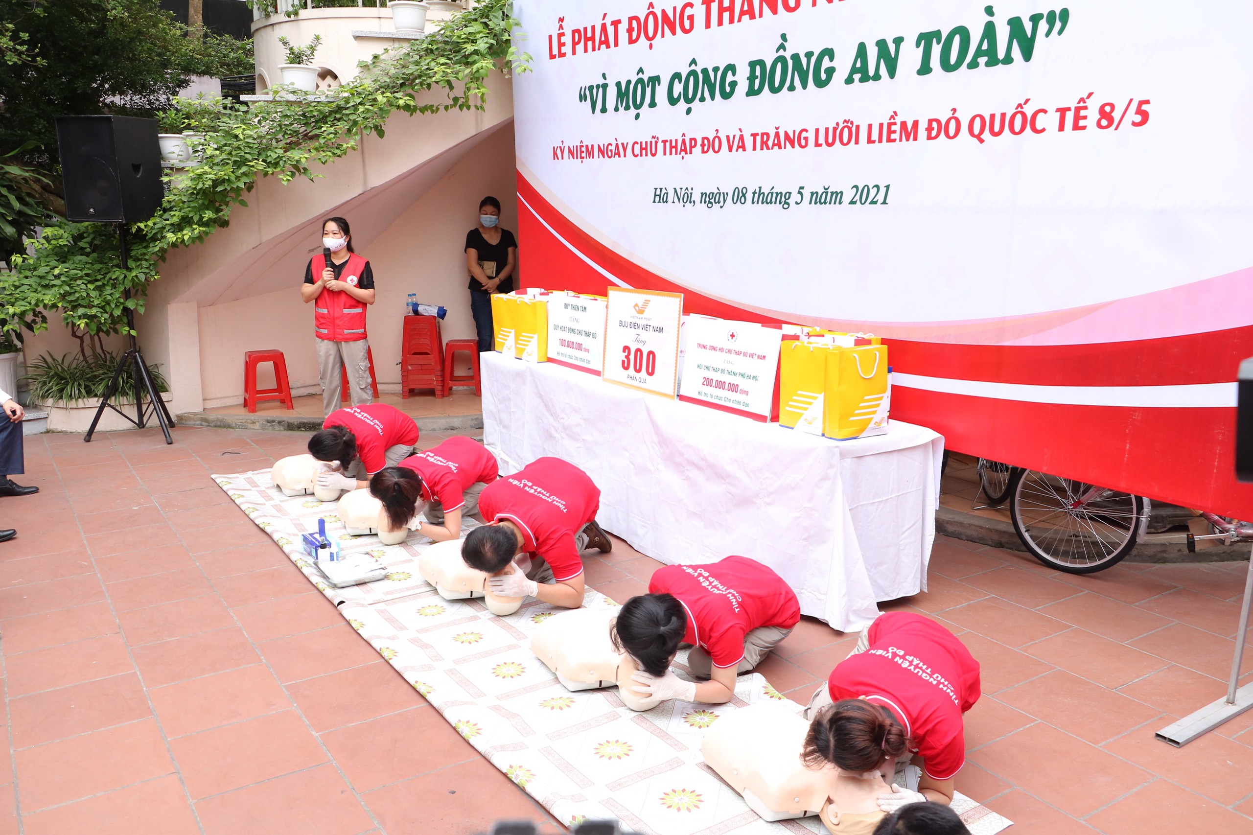 Phát động Tháng Nhân đạo 2021 