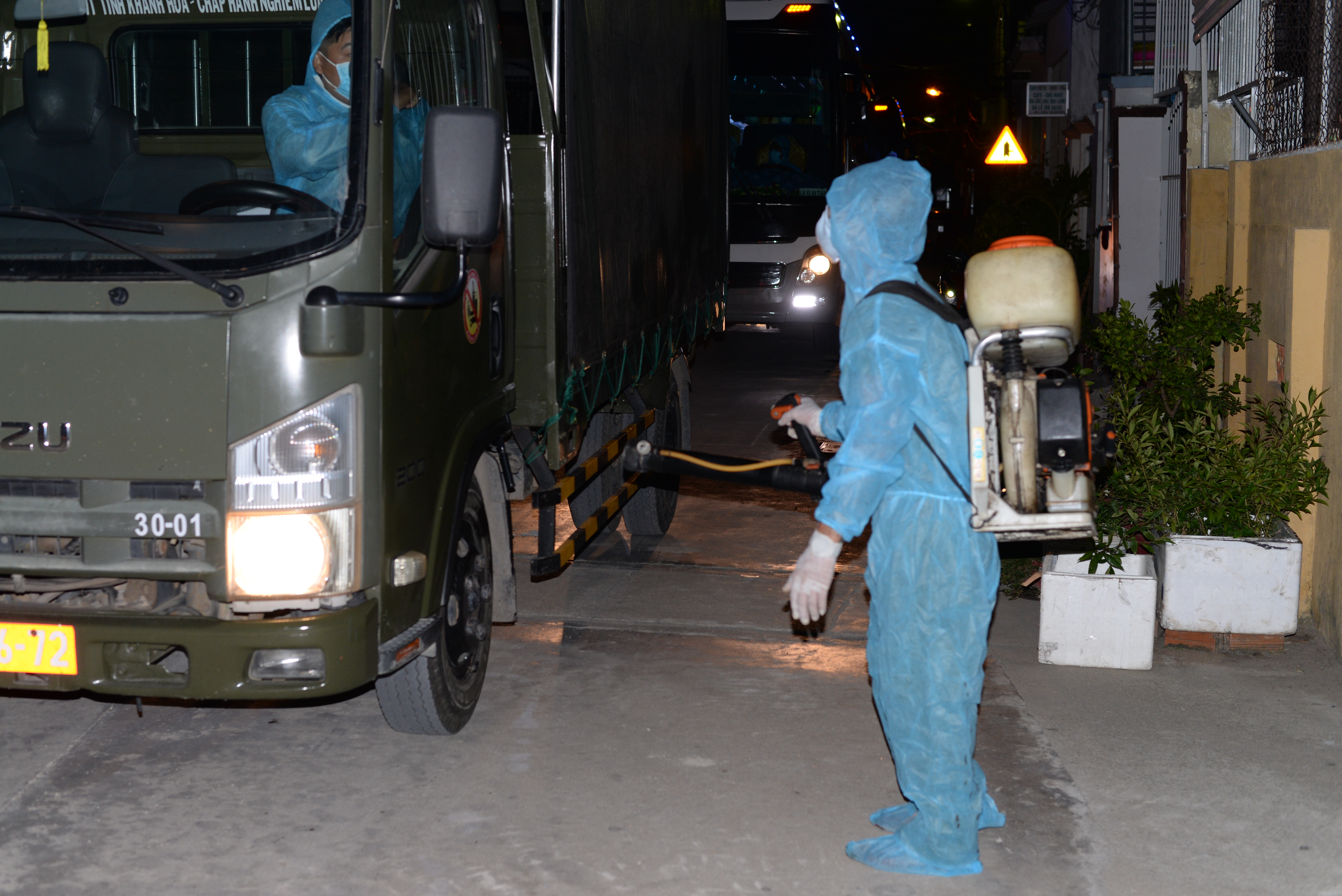 Khánh Hòa: 52 trường hợp F1 liên quan bệnh nhân 3141 có kết quả âm tính lần 1