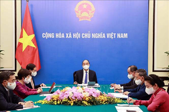 Chủ tịch nước Nguyễn Xuân Phúc điện đàm với Tổng thống Pháp và Thủ tướng Nhật Bản