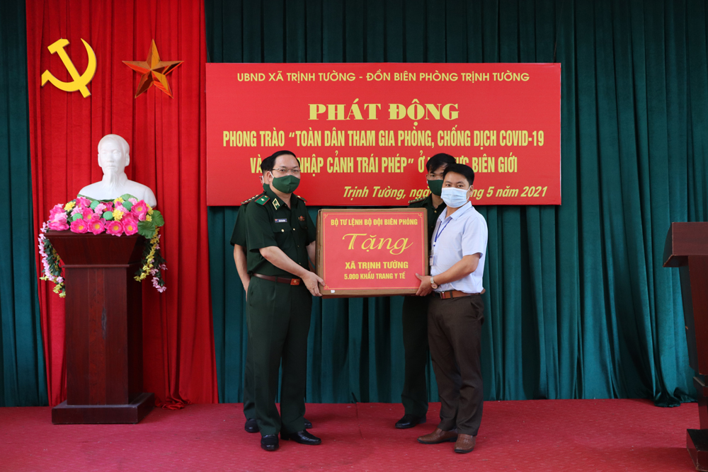 Phát động phong trào “Toàn dân tham gia phòng, chống dịch Covid-19 và xuất, nhập cảnh trái phép”
