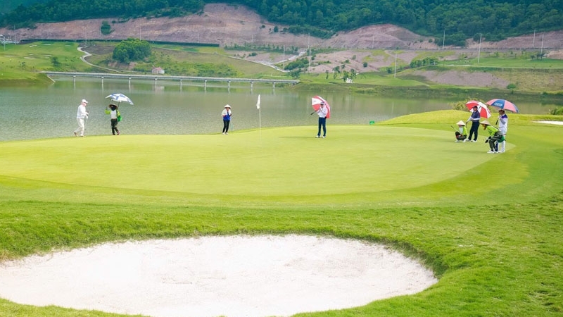 Hà Nội dừng toàn bộ các hoạt động thể thao tập trung đông người, sân golf

