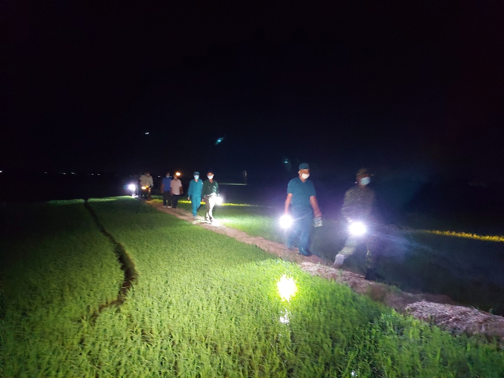 Để chung tay, san sẻ cùng chính quyền, huyện An Phú còn thành lập các tổ tuần tra lưu động, gồm lực lượng đoàn viên thanh niên, cựu chiến binh, giáo viên và nhân dân.