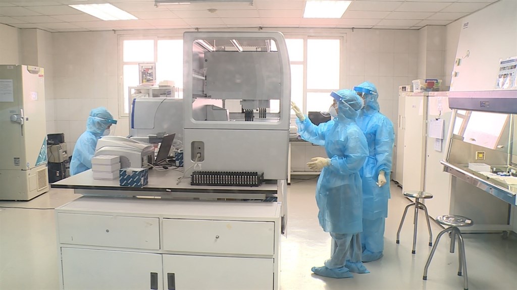 Bộ Tài chính tháo gỡ khó khăn cho địa phương trong việc cân đối, bố trí nguồn lực mua sắm trang thiết bị phòng, chống dịch Covid-19