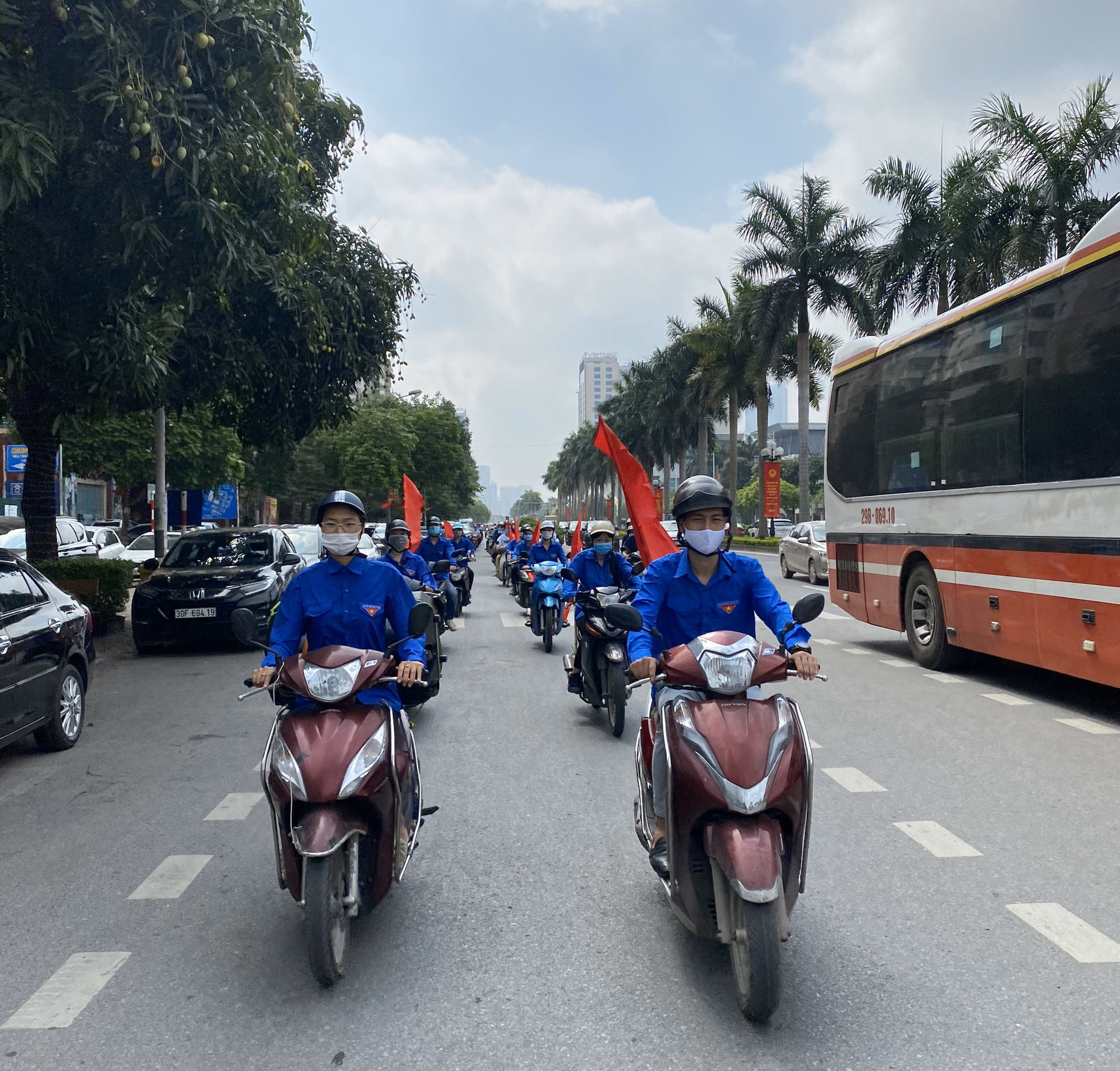 “Đi từng ngõ, gõ từng nhà”  không lơ là chống dịch